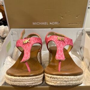 NWT Michael Kors Laney Thong Wedge Sandals, Rubin Red